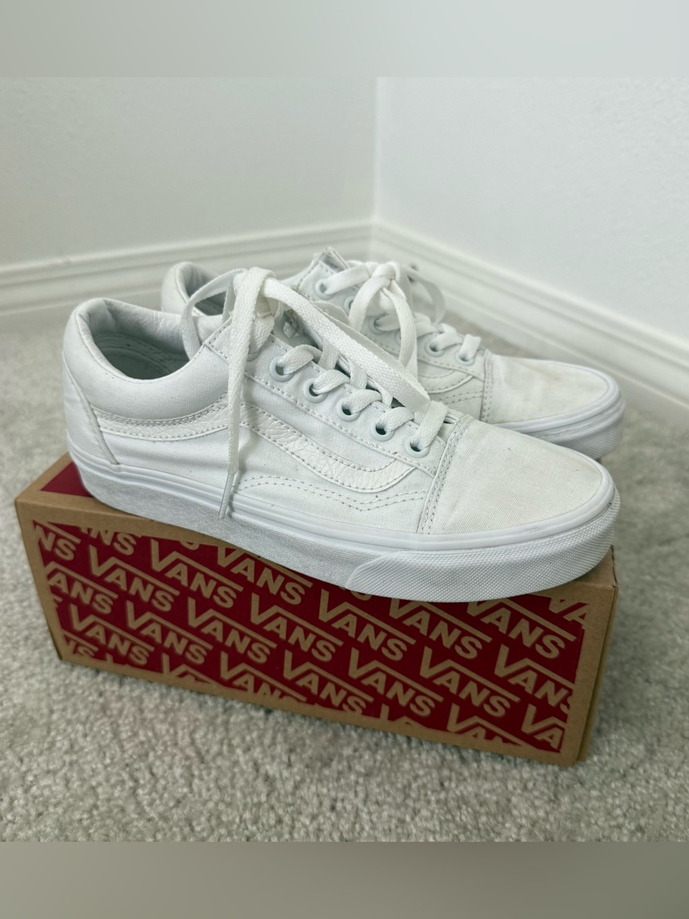 Vans Women’s White Low-Top Canvas Sneakers